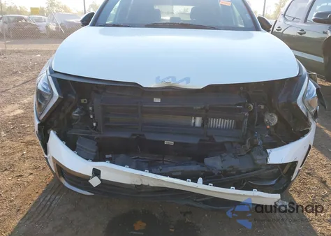 2023 Kia Sportage Plug-In Hybrid X-Line z USA, uszkodzony, nr VIN KNDPYDAH5P7102673